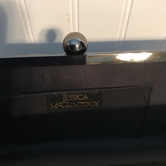 Sleek Elegant Jessica McClintock Black Handbag - Picture 7 of 8